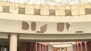 A crumbling wall in New South China mall.
